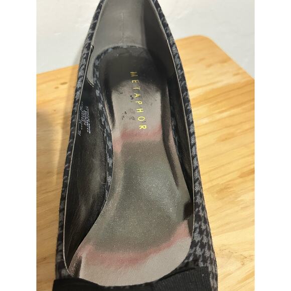 Metaphor houndstooth fabric heels with bow - Size 11M - Picture 5 of 6